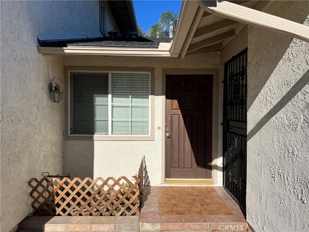 2304 Carrotwood