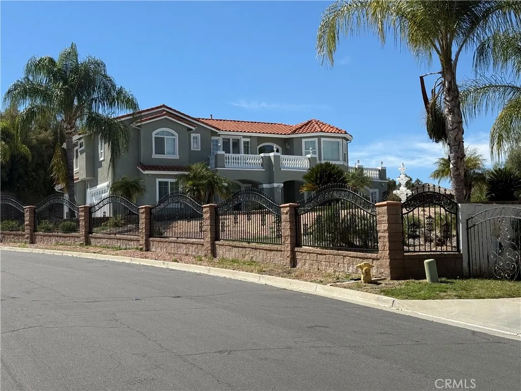 27355 Stonehenge Circle