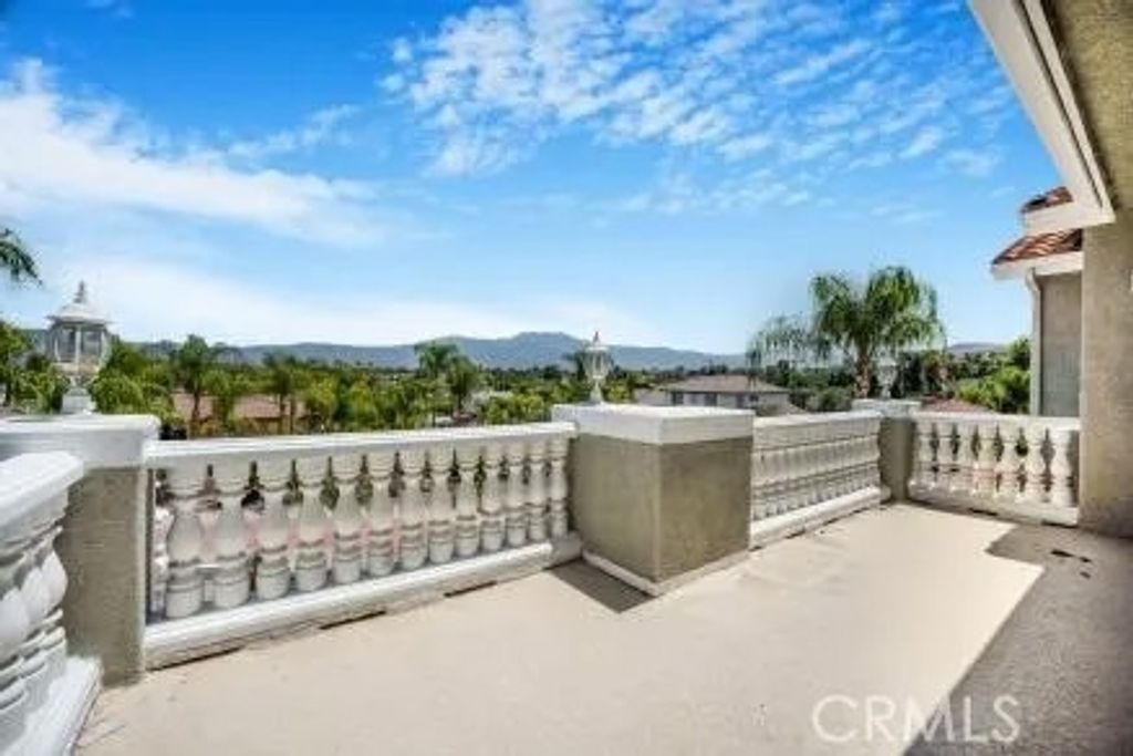 Photo of 27355 Stonehenge Circle, Hemet, CA 92544 (MLS # CV26045660)