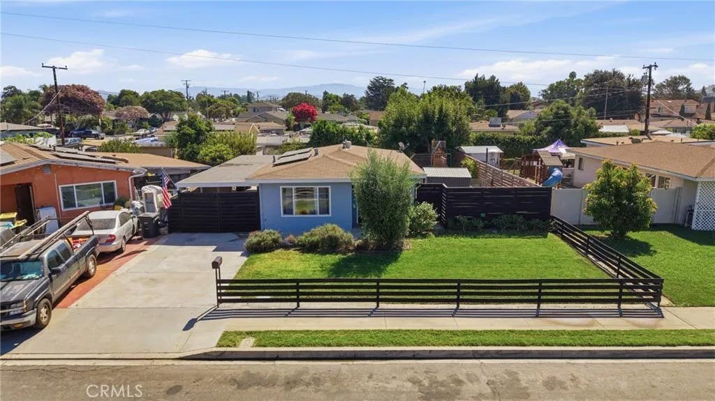 Photo of 179 N Donneybrooke Street, Orange, CA 92868 (MLS # IV26185692)