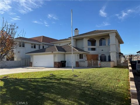 Photo of 13636 Sea Gull Dr, Victorville, CA 92395 (MLS # IG25275778)