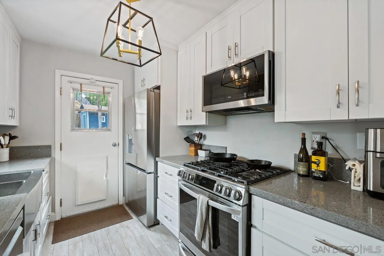 9126 Heatherdale
