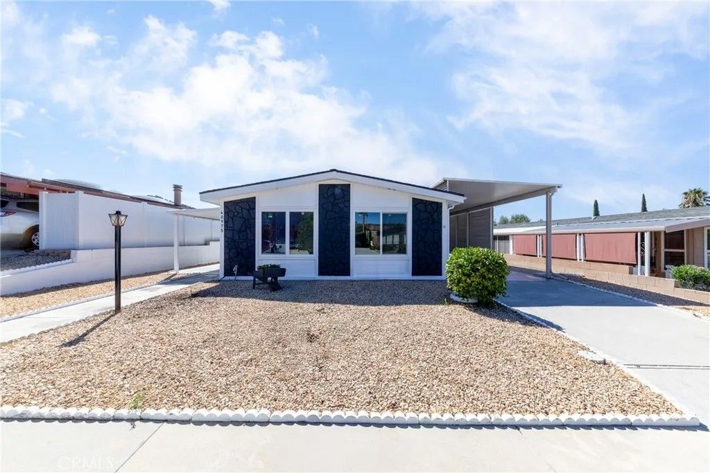 Photo of 40975 Laredo Trail, Cherry Valley, CA 92223 (MLS # TR25276483)