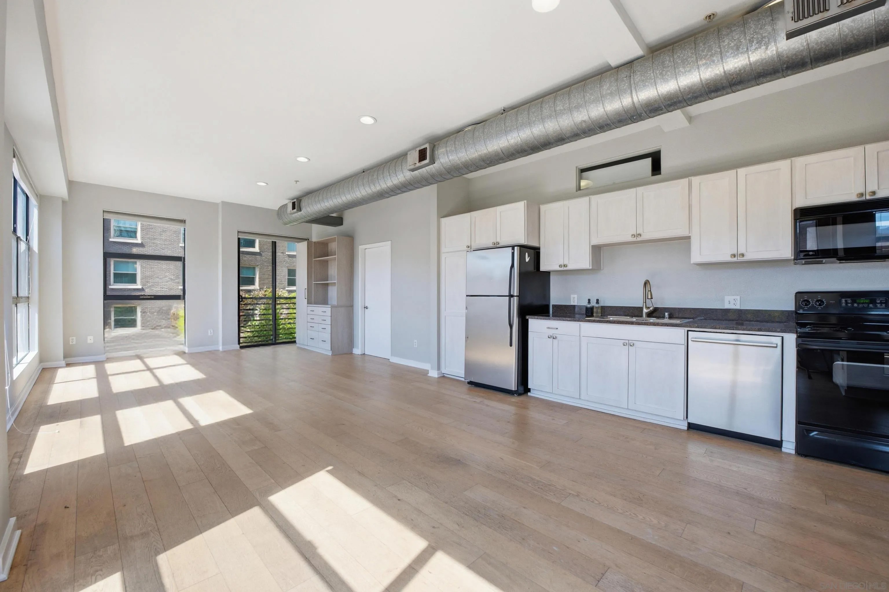 777 6th Ave 319