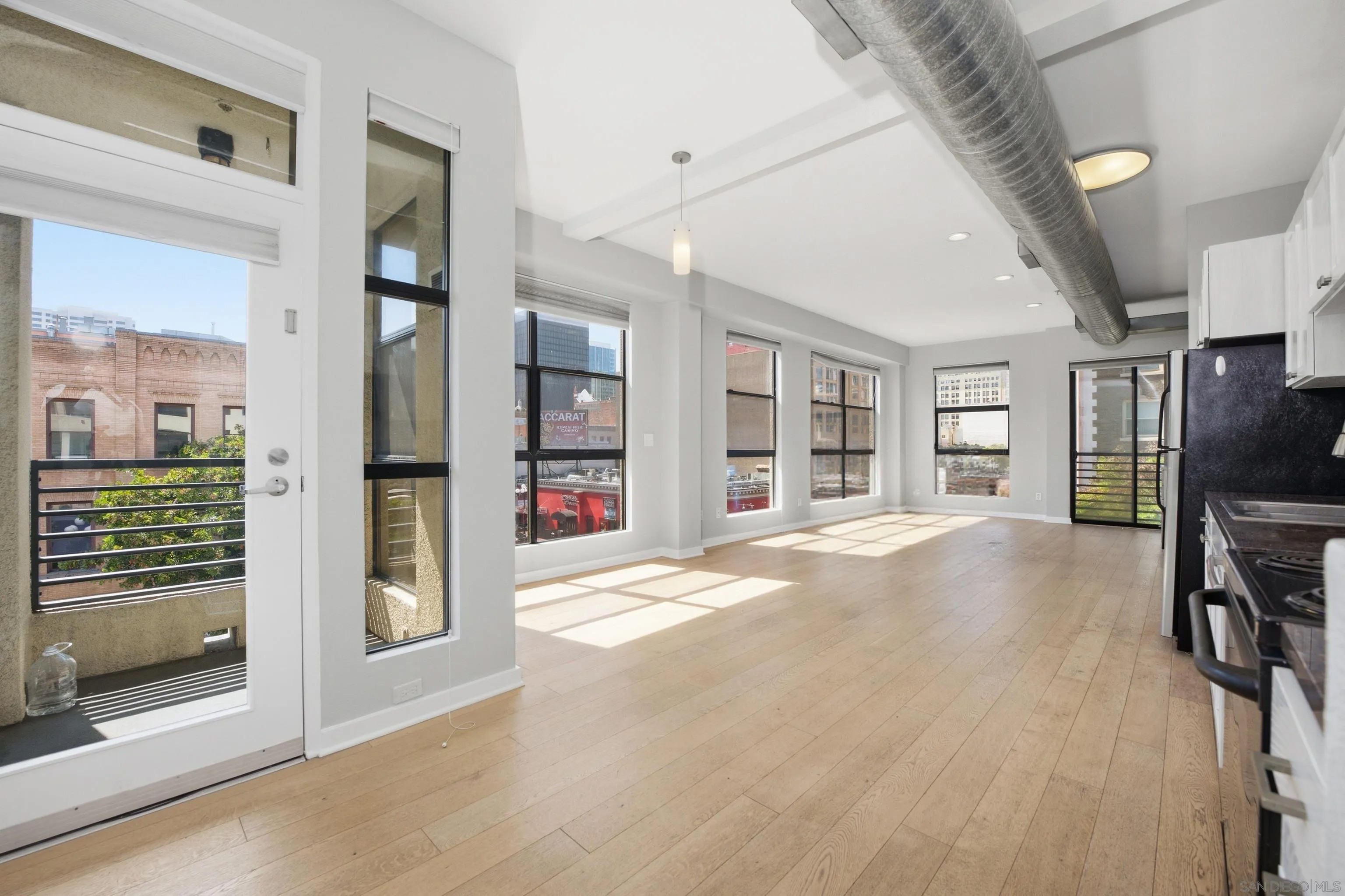 777 6th Ave 319