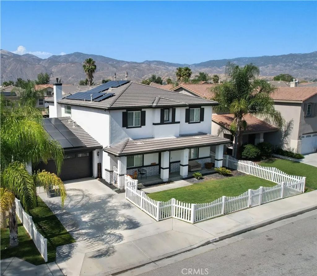 Photo of 1517 Burns Lane, San Jacinto, CA 92583 (MLS # DW26116745)