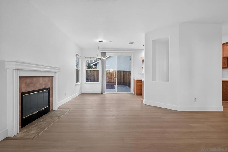 5887 Fruitwood
