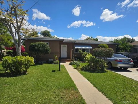 2105 S Rosewood Santa Ana CA 92707
