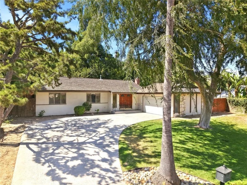 19913 E Rambling Road