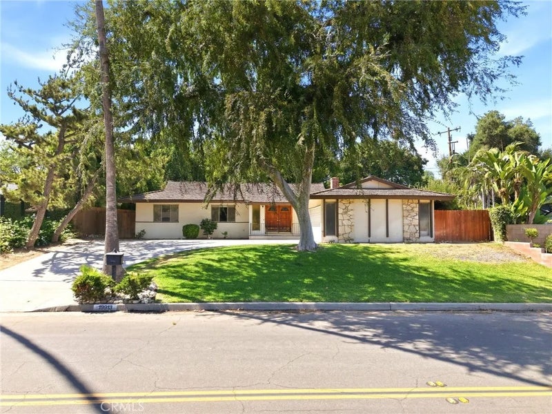 19913 E Rambling Road