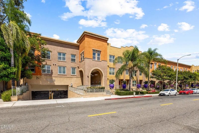 85 E Commonwealth Avenue 3D