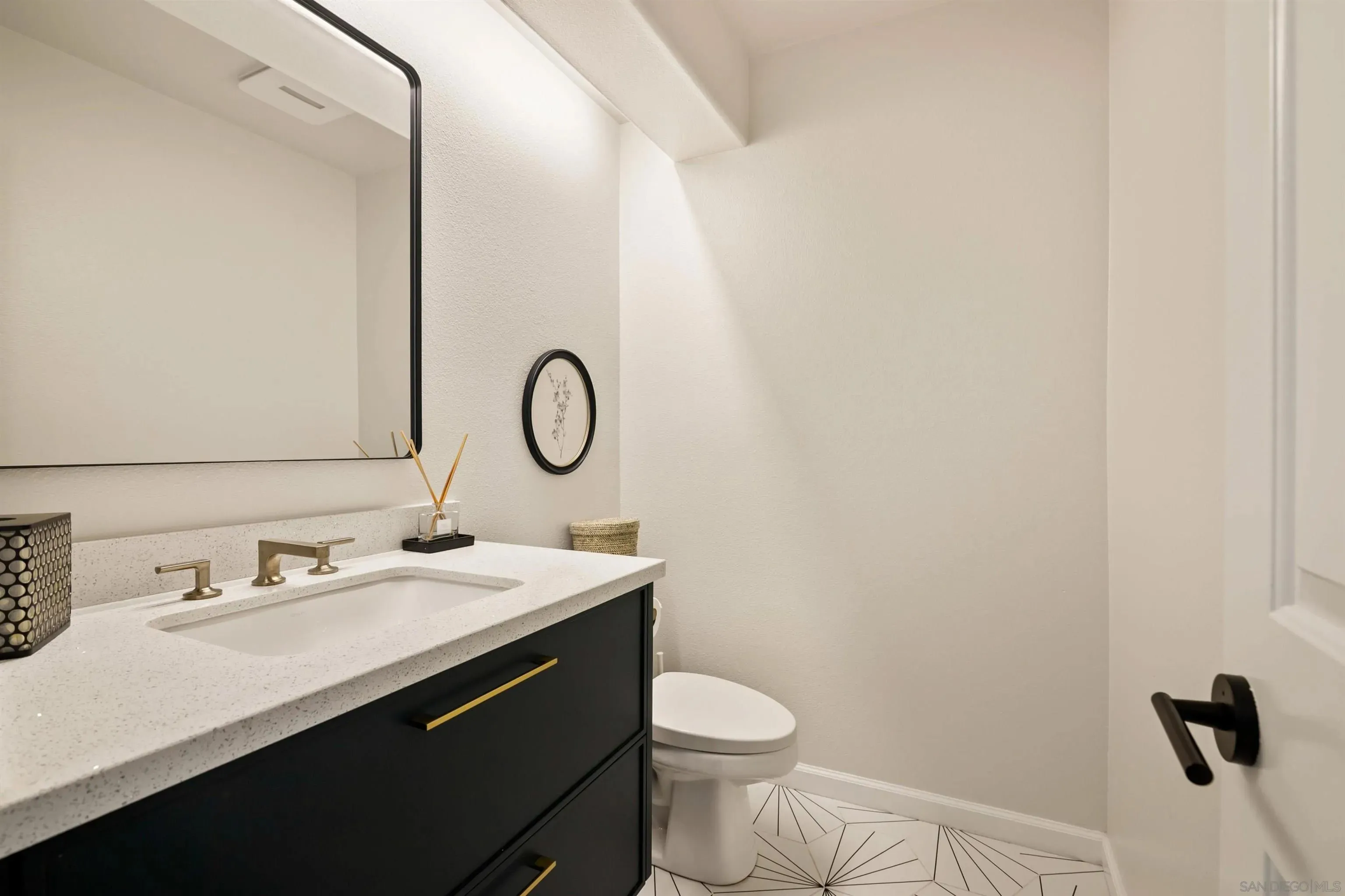 San Diego, California 92109, United States, 3 Bedrooms Bedrooms, ,3 BathroomsBathrooms,Residential,Active,216443