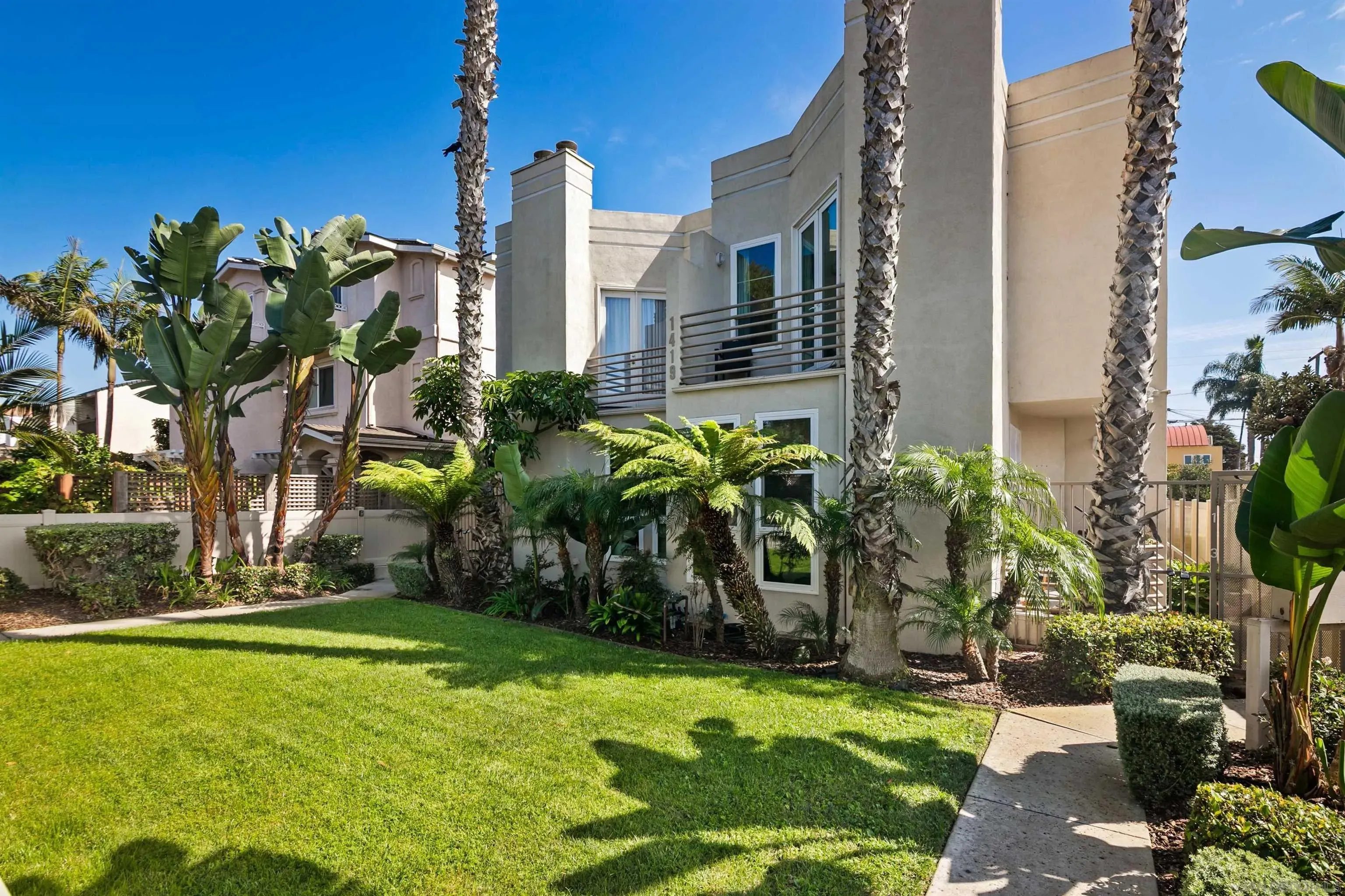 San Diego, California 92109, United States, 3 Bedrooms Bedrooms, ,3 BathroomsBathrooms,Residential,Active,216443