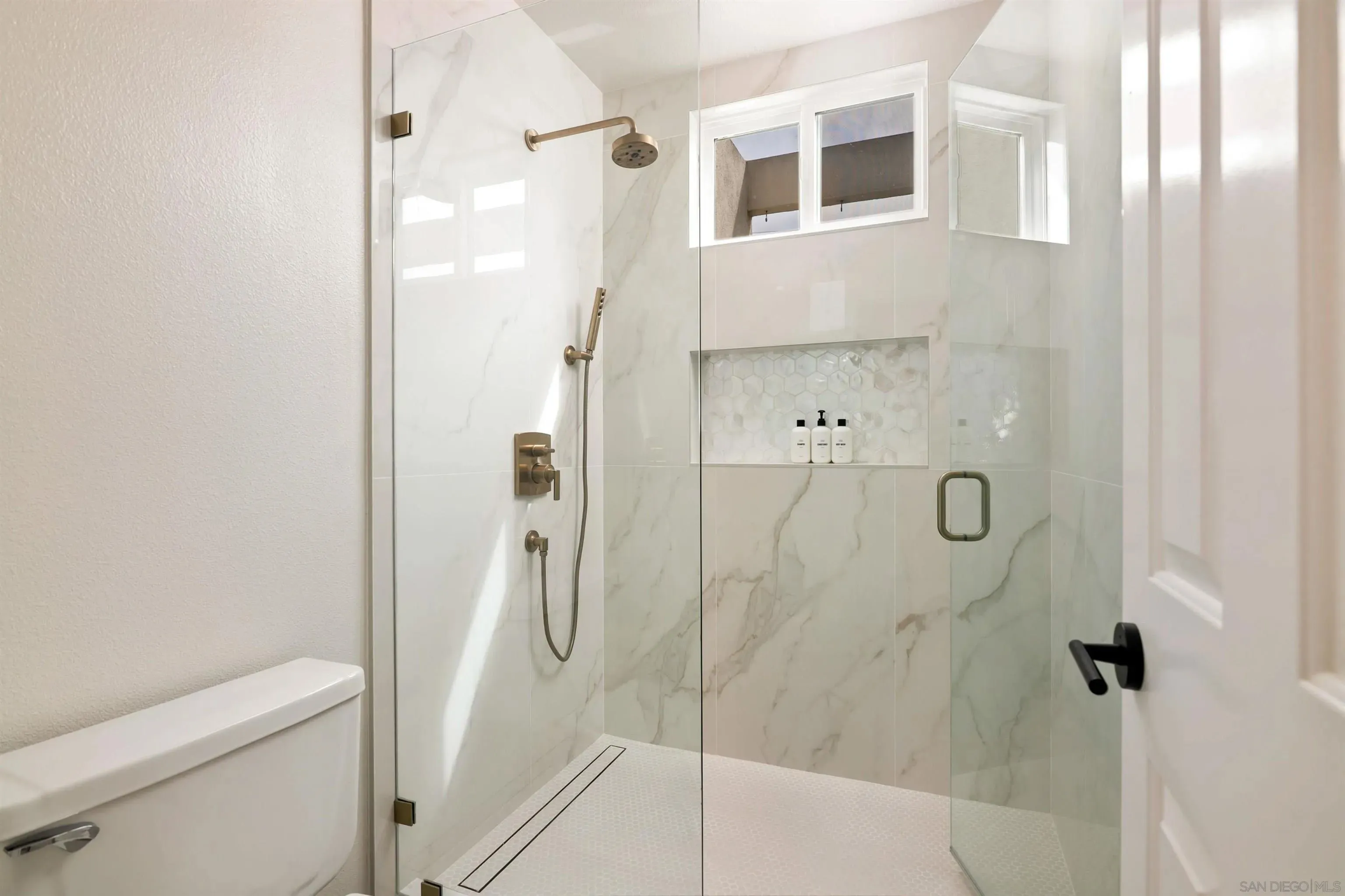 San Diego, California 92109, United States, 3 Bedrooms Bedrooms, ,3 BathroomsBathrooms,Residential,Active,216443