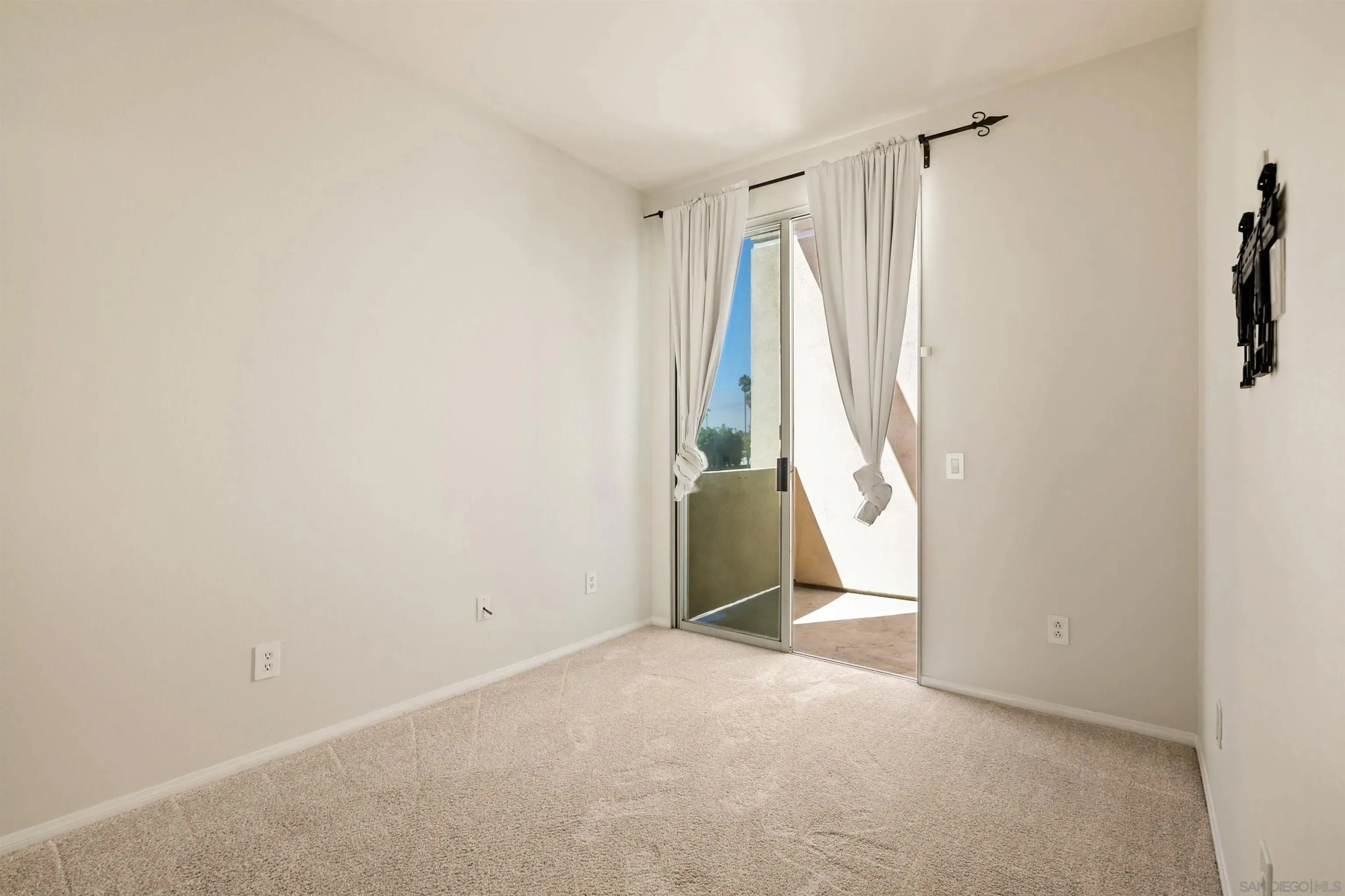 San Diego, California 92109, United States, 3 Bedrooms Bedrooms, ,3 BathroomsBathrooms,Residential,Active,216443