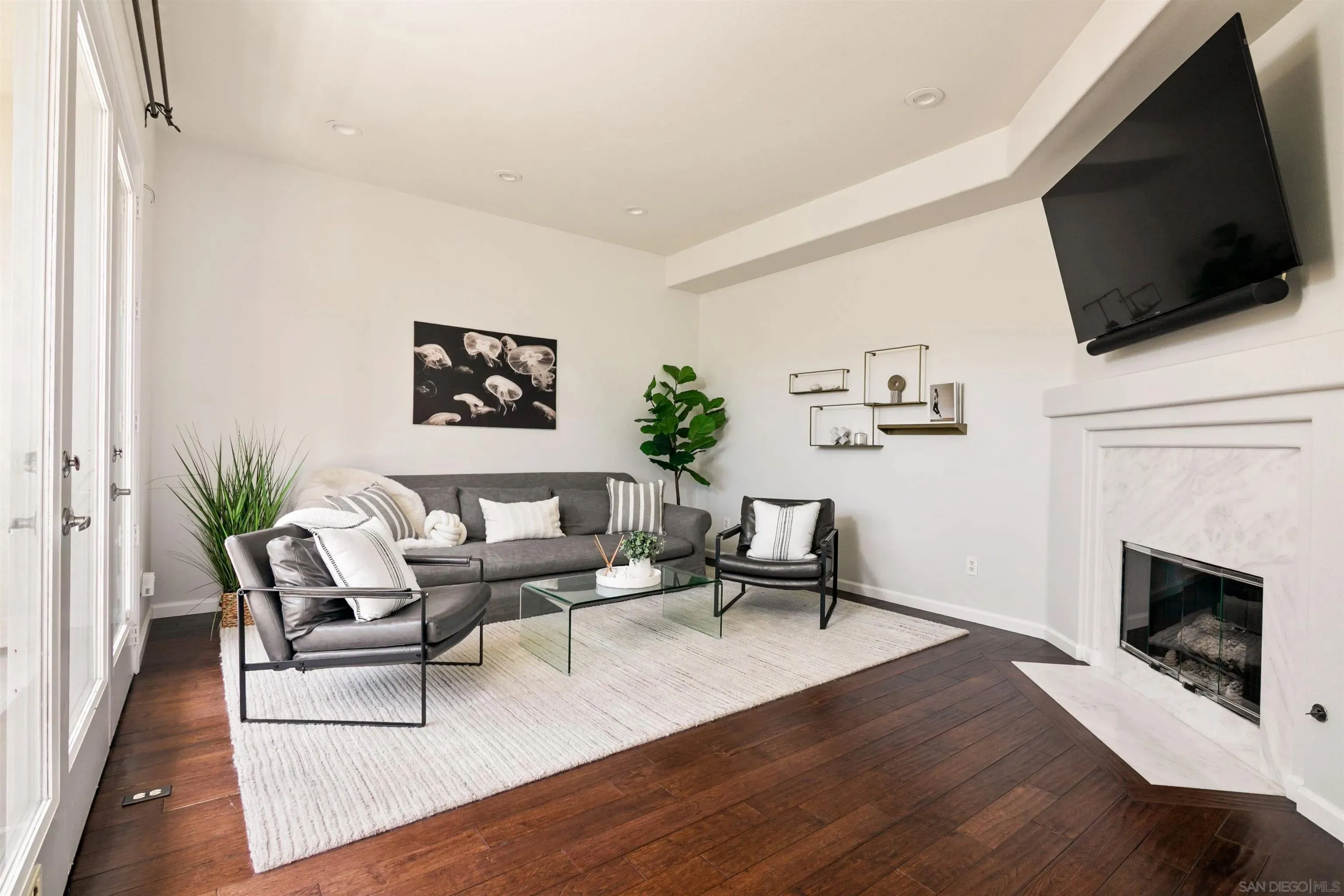 San Diego, California 92109, United States, 3 Bedrooms Bedrooms, ,3 BathroomsBathrooms,Residential,Active,216443