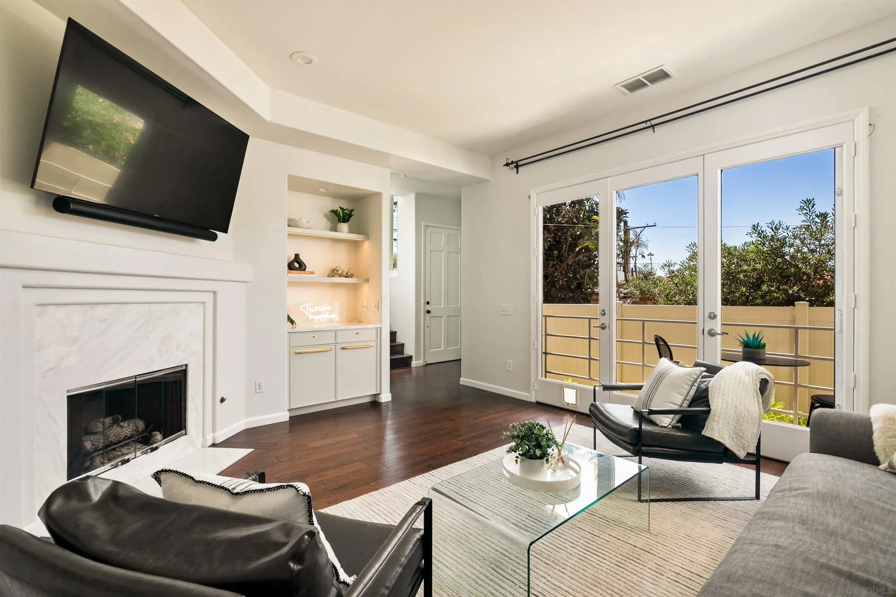 San Diego, California 92109, United States, 3 Bedrooms Bedrooms, ,3 BathroomsBathrooms,Residential,Active,216443