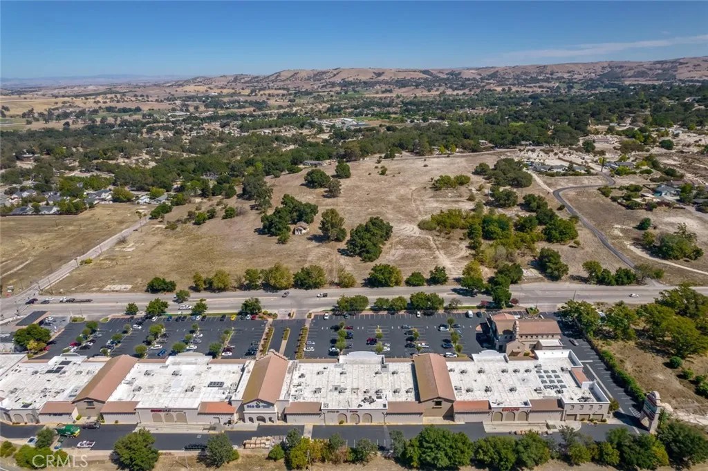 2115 El Camino Real