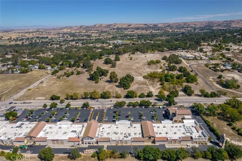 2115 El Camino Real