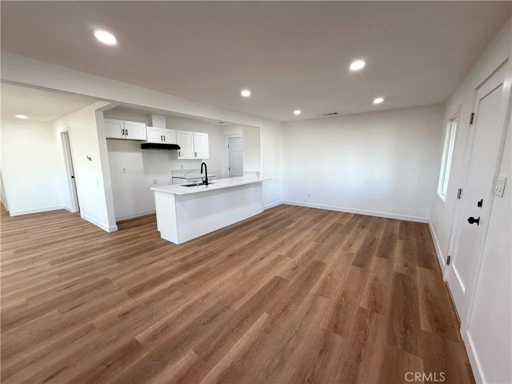 Photo of 124 S Olive Ave, Rialto, CA 92376 (MLS # IG26129138)