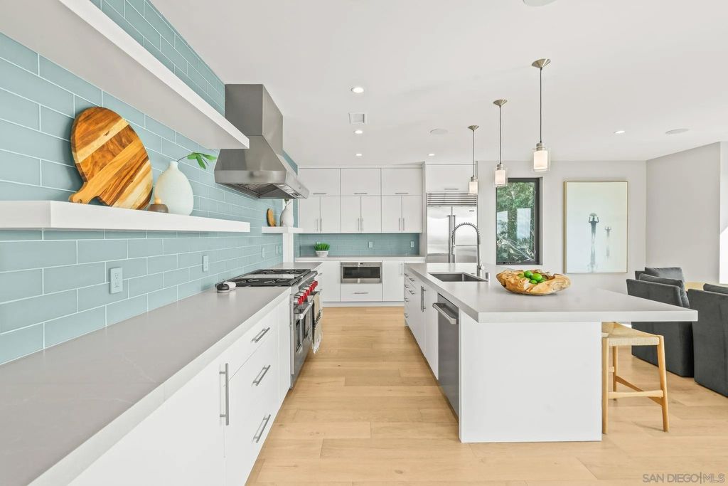 Photo of 1505 Loring St, San Diego, CA 92109 (MLS # 250043797)