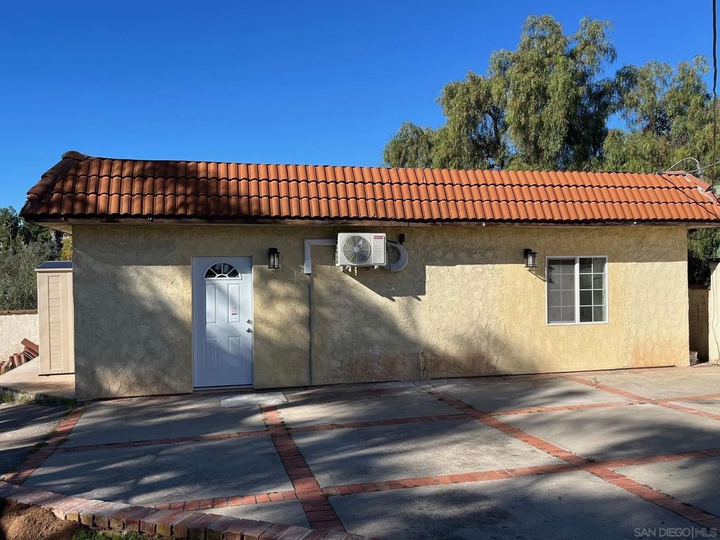 Photo of 1404 Jamacha Rd, El Cajon, CA 92019 (MLS # 250045266)