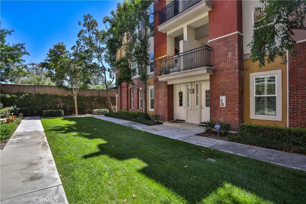 744 W 1st Street