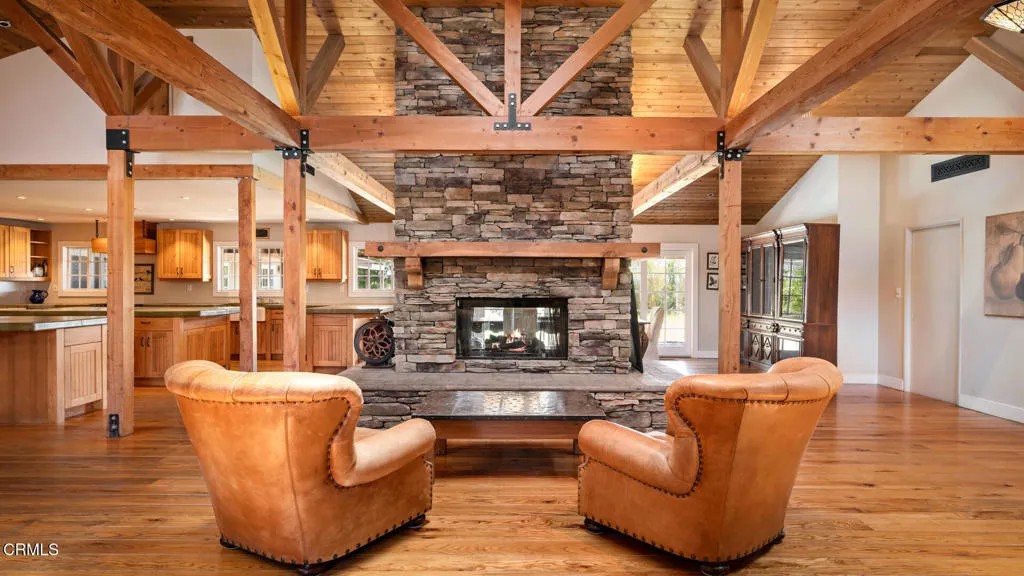 2591 Deer Hill Lane