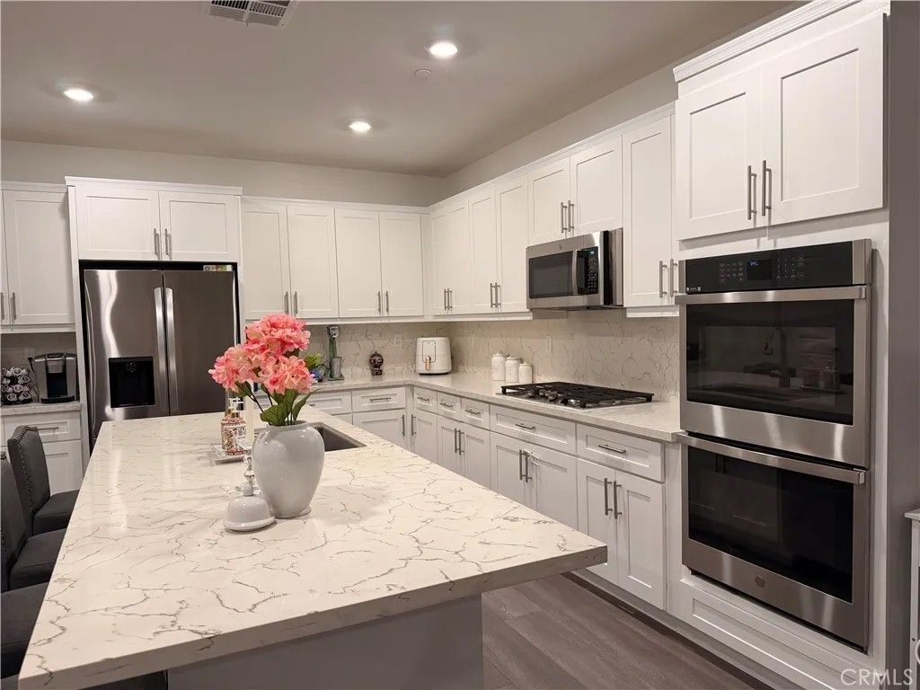 Photo of 562 Hudson Way, Rialto, CA 92377 (MLS # CV26081996)