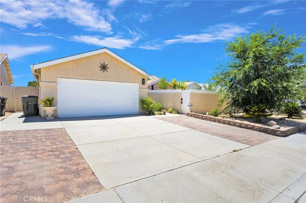 1116 Oakwood Lane