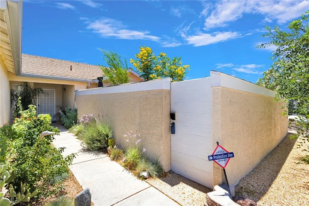 1116 Oakwood Lane