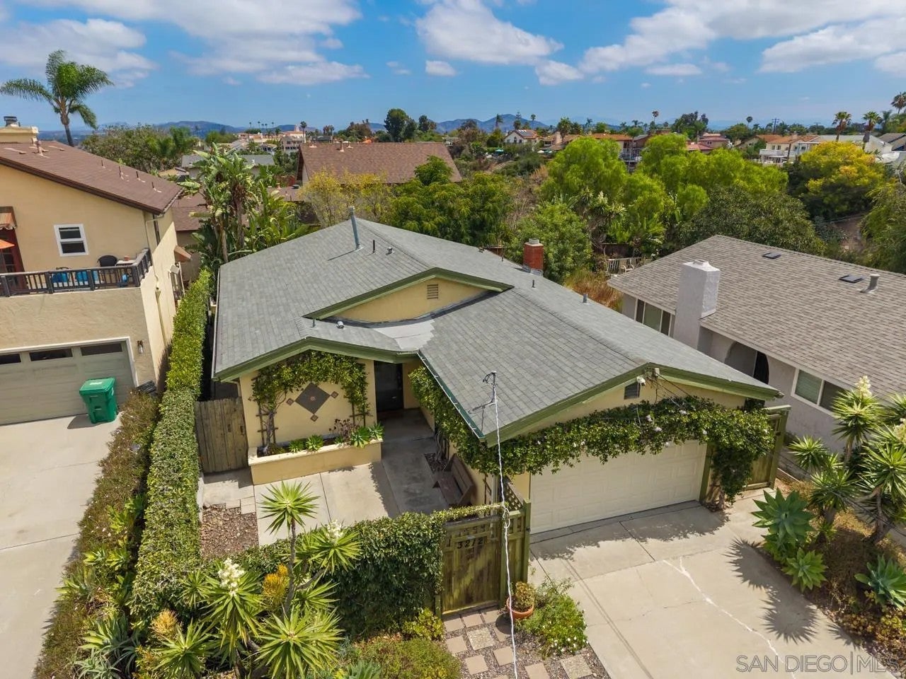 3212 N Mountain View Dr