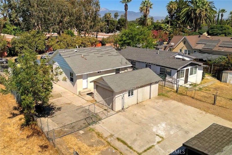 125 N Date Avenue