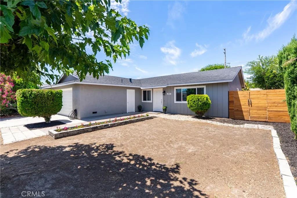 Photo of 265 Via Ramona, Paso Robles, CA 93446 (MLS # NS26149876)