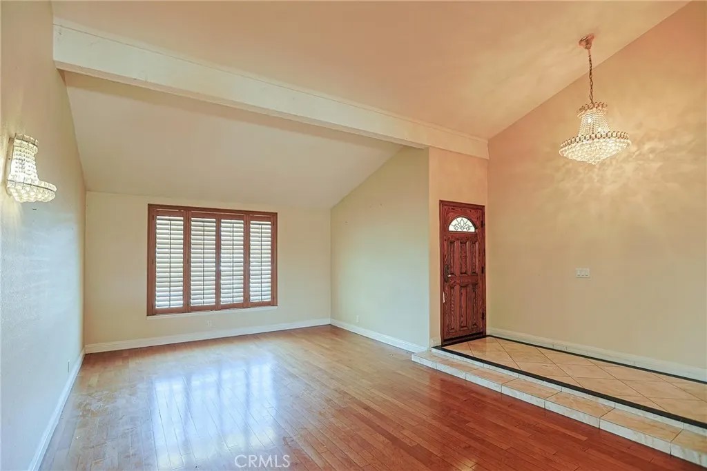 19931 Crestknoll