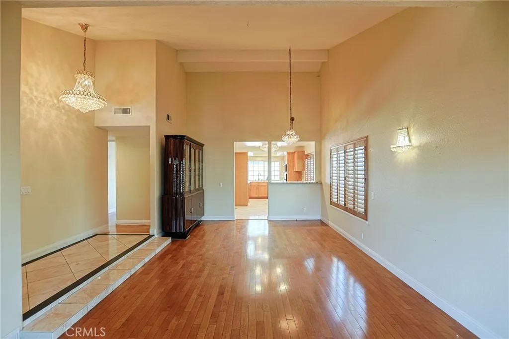 19931 Crestknoll
