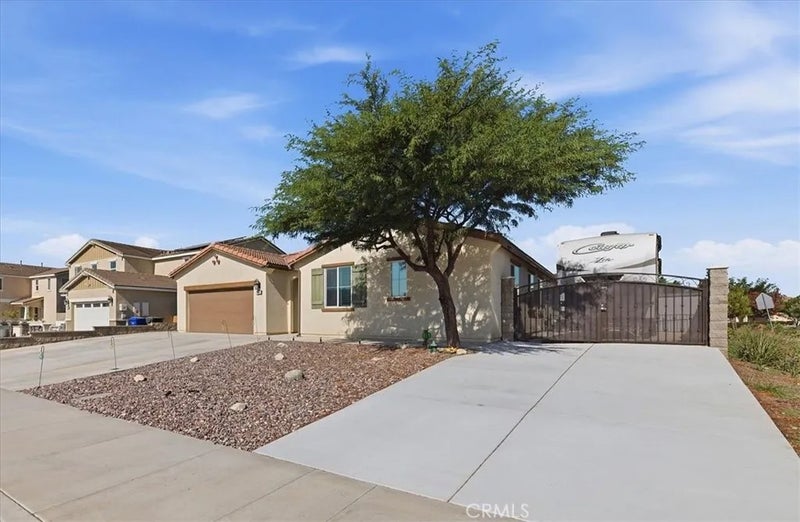 11565 Forsythia Street