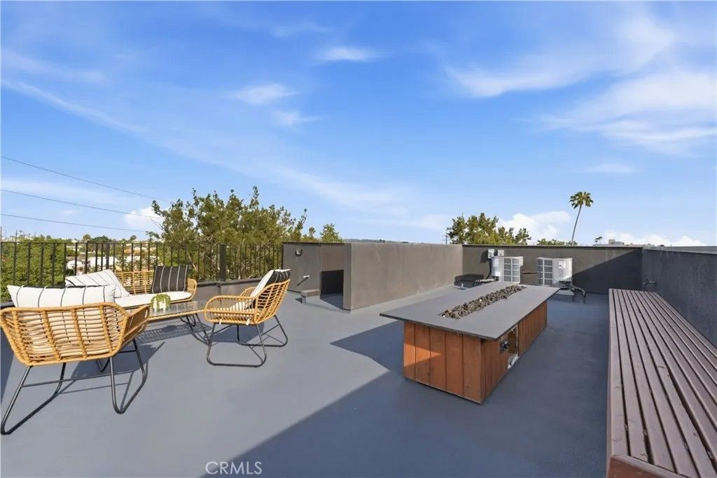 Photo of 3601 Mclaughlin Avenue, Los Angeles, CA 90066 (MLS # LG26053836)