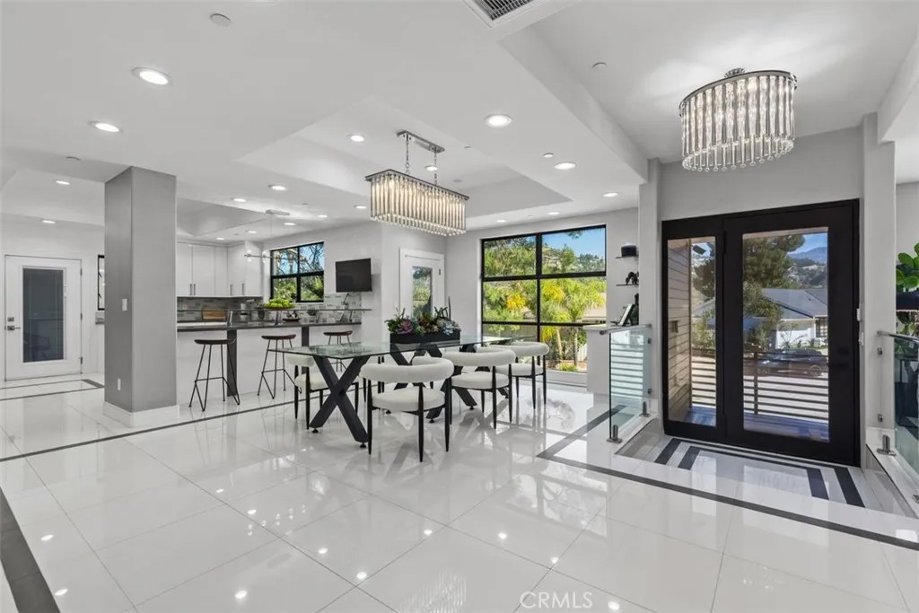 3060 Hollywell