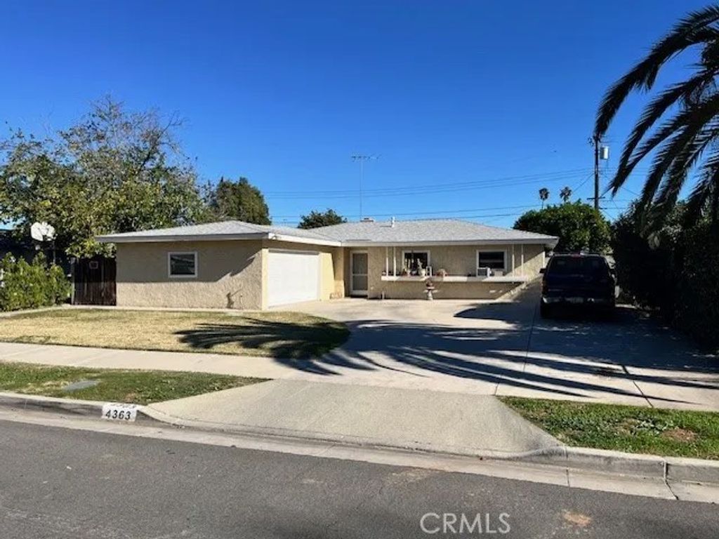 Photo of 4363 Santee Pl, Riverside, CA 92504 (MLS # IV26010609)