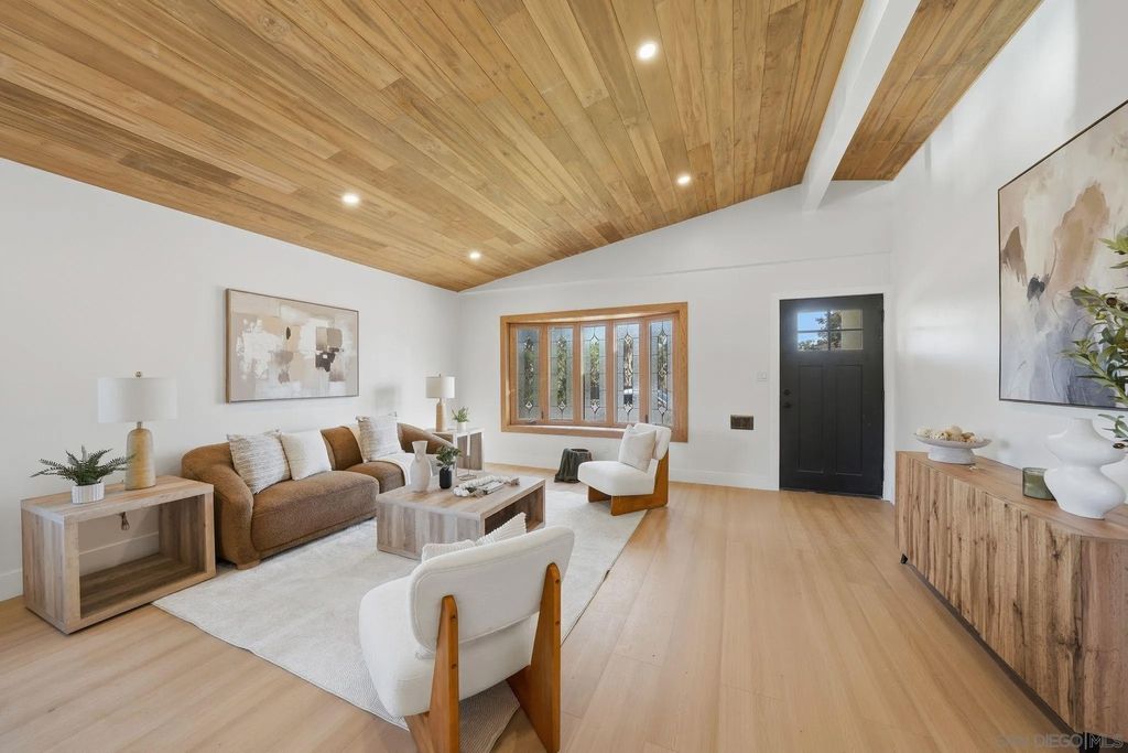 Photo of 112 Country Club Drive, Chula Vista, CA 91911 (MLS # 260017607)