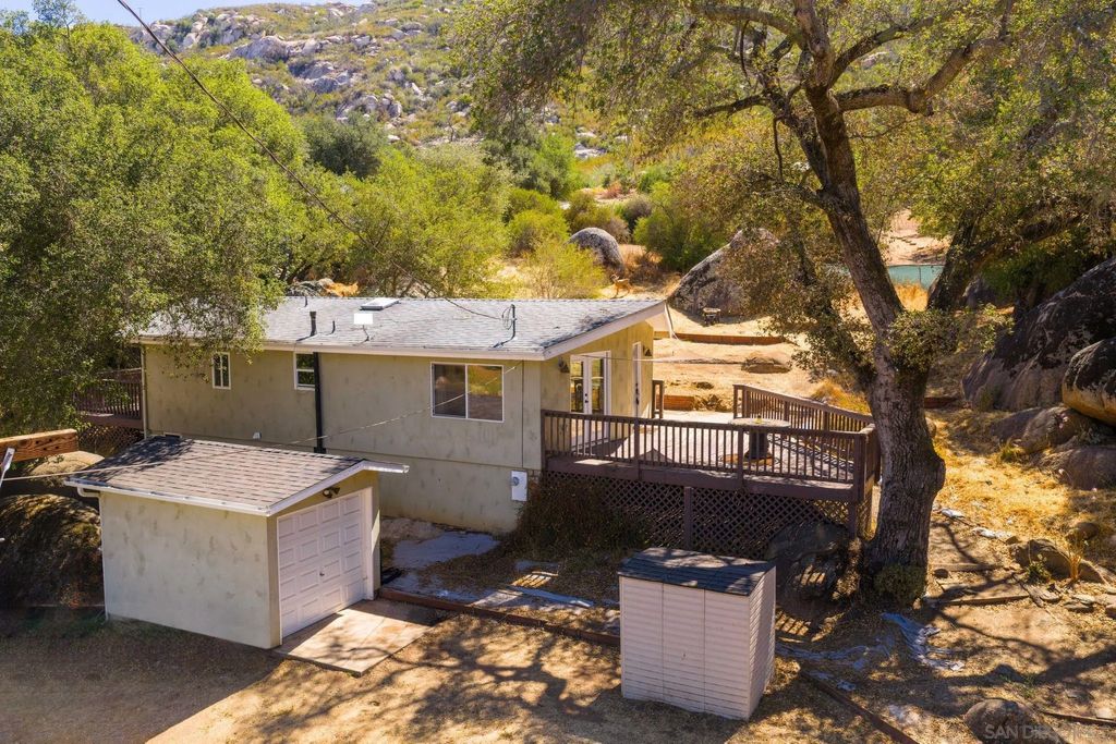 Photo of 4722 Park Ln, Alpine, CA 91901 (MLS # 250038873)