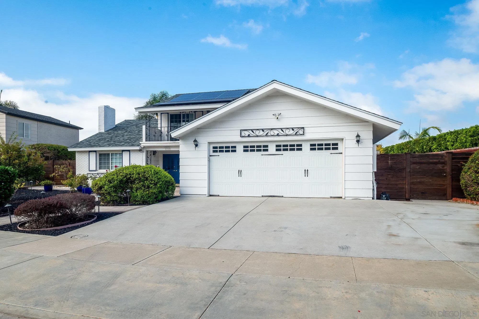 2712 Angell Ave