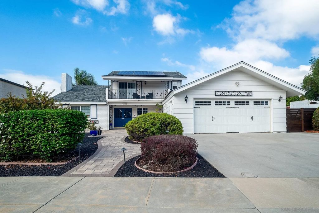 Photo of 2712 Angell Ave, San Diego, CA 92122 (MLS # 250041231)