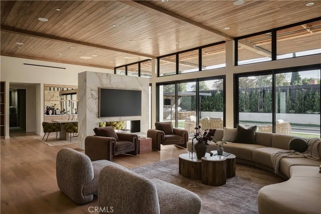 Photo of 23740 Killion Street, Woodland Hills, CA 91367 (MLS # TR25277863)