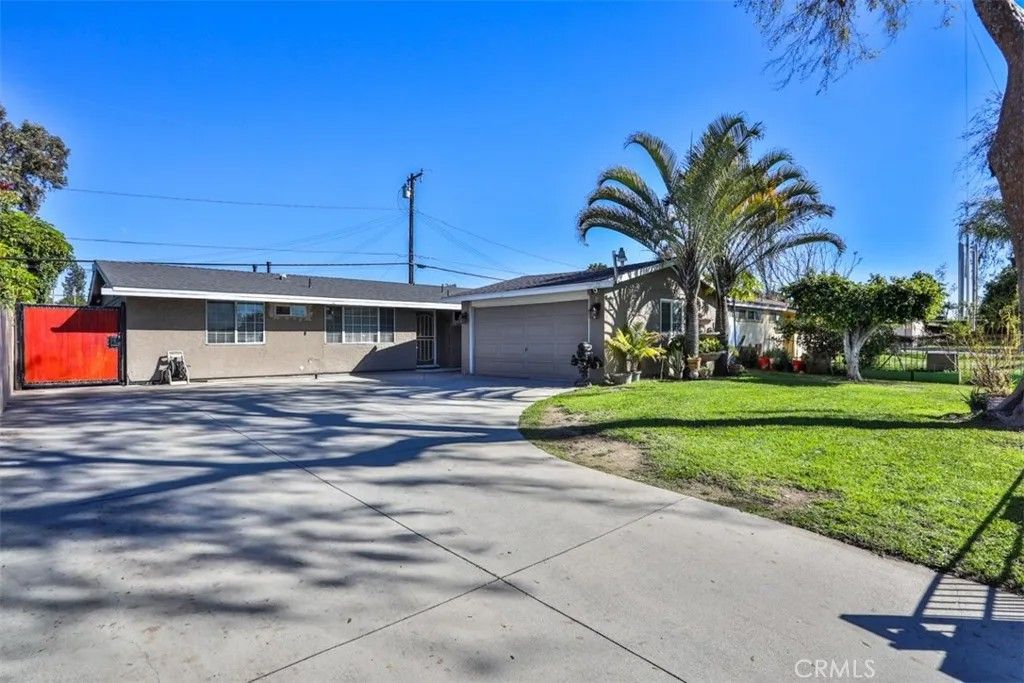 Photo of 1156 Cromwell Street, Pomona, CA 91768 (MLS # IG26021823)