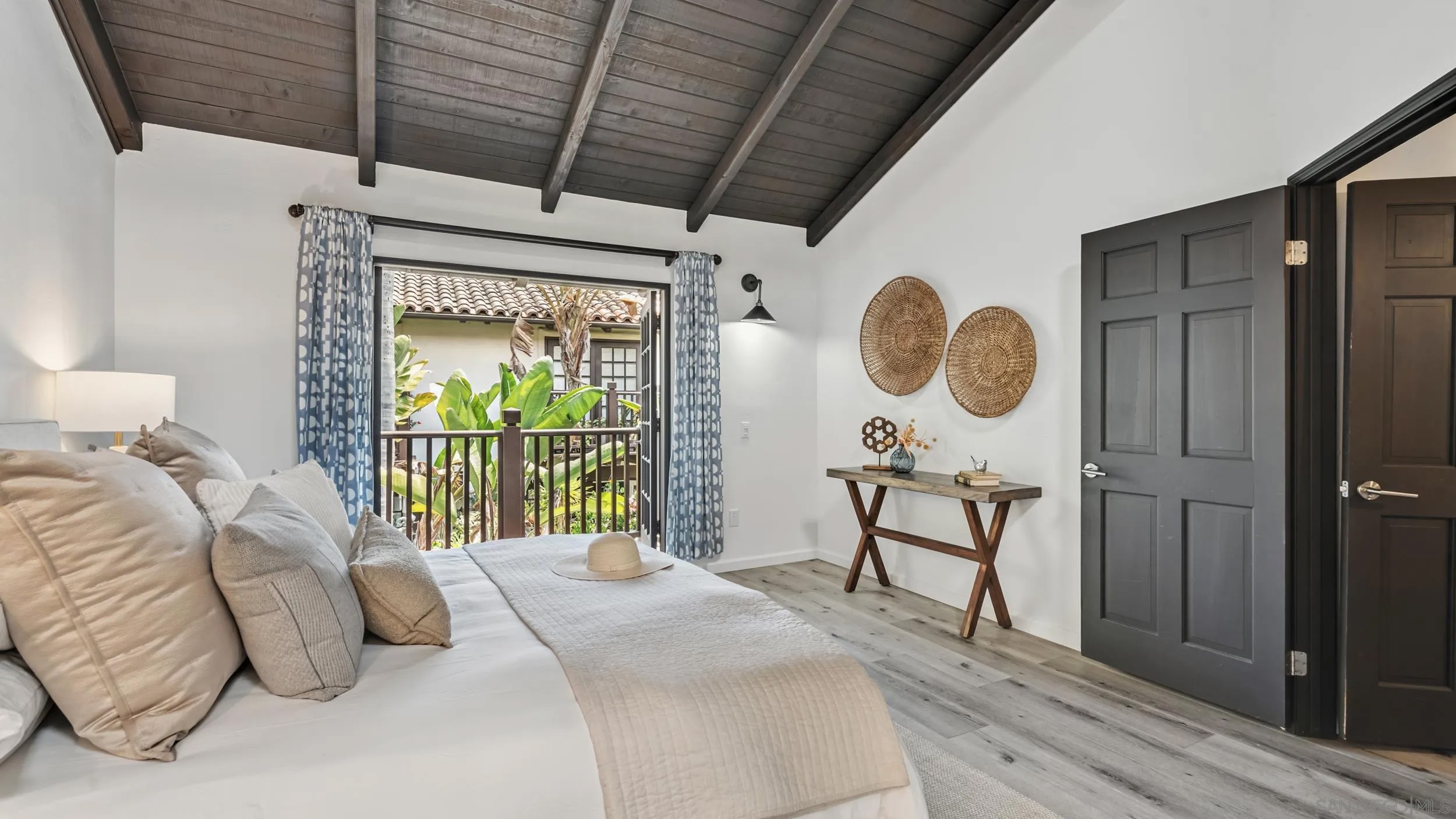 8680 Villa La Jolla Dr 4