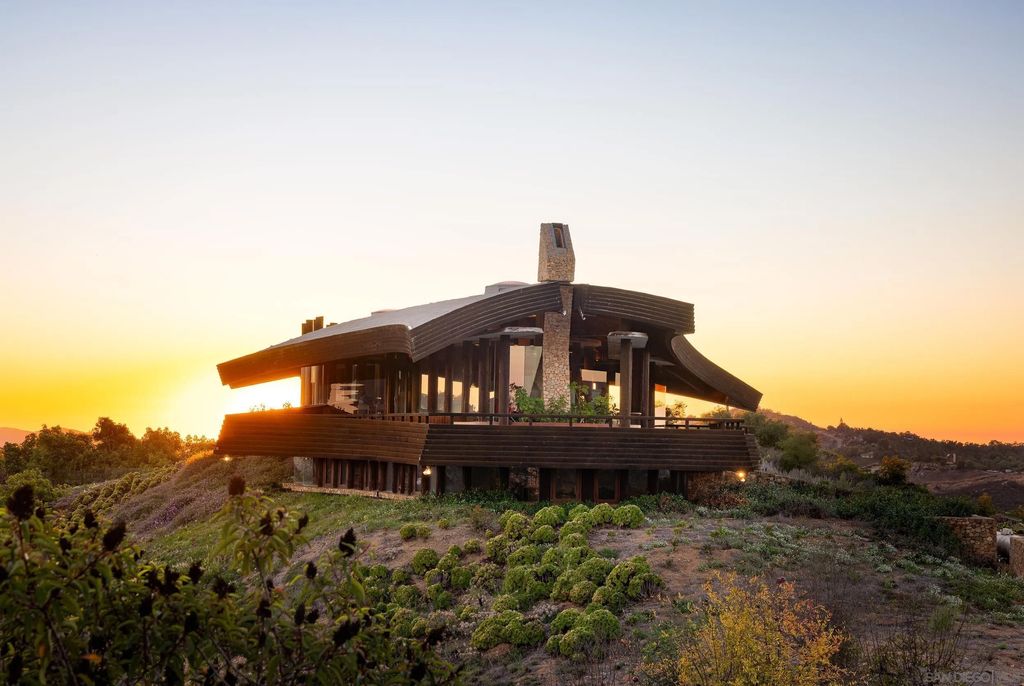 Photo of 10650 Old Castle Road, Valley Center, CA 92082 (MLS # 250043644)