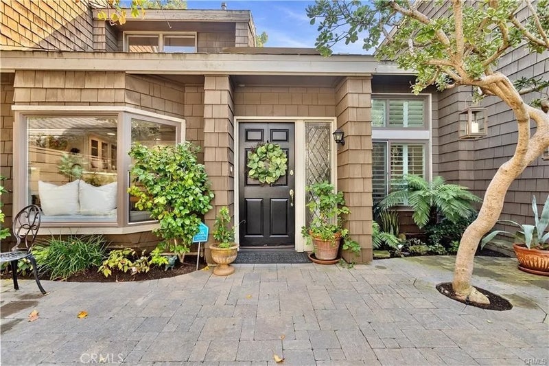 4 Sea Island Drive