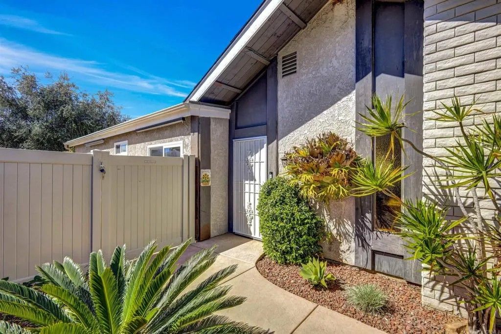 Photo of 1733 Schooner Way, Carlsbad, CA 92008 (MLS # NDP2602431)